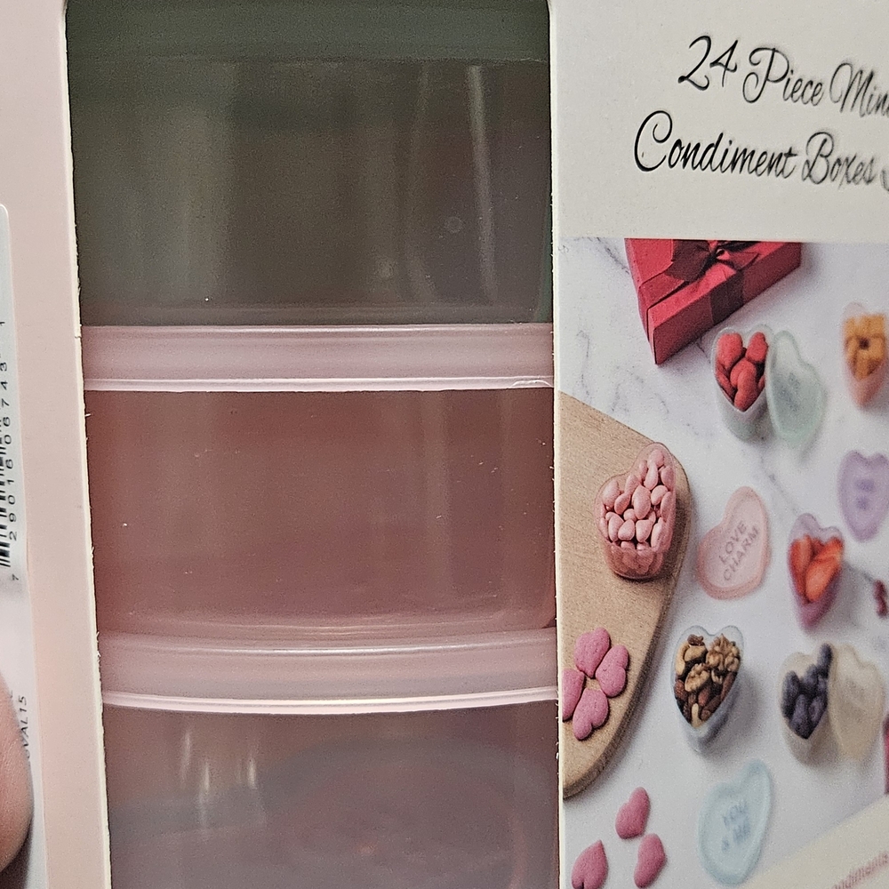 CWC 24-Piece Mini Conversation Heart Snack Boxes Set - Multicolor - Picture 3 of 6